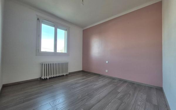 Maison à vendre    4 pièces •  Villiers-en-Lieu