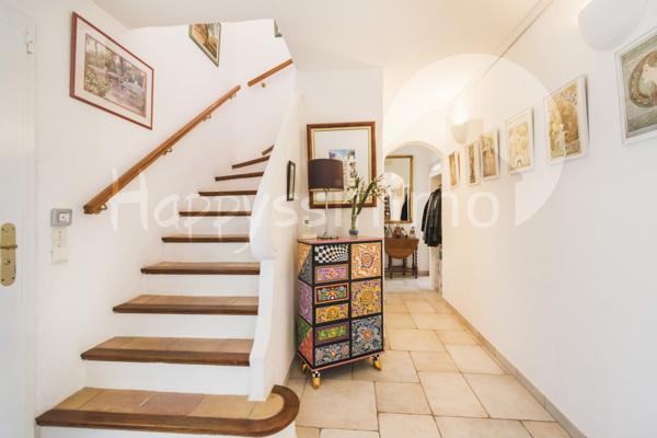Maison
                                                                                                                                                                                                                                                                                                                        6 pièce(s)                                                                                                                                                                                                          4 chambre(s)                                                                                                                                                                                                          149.63  m²