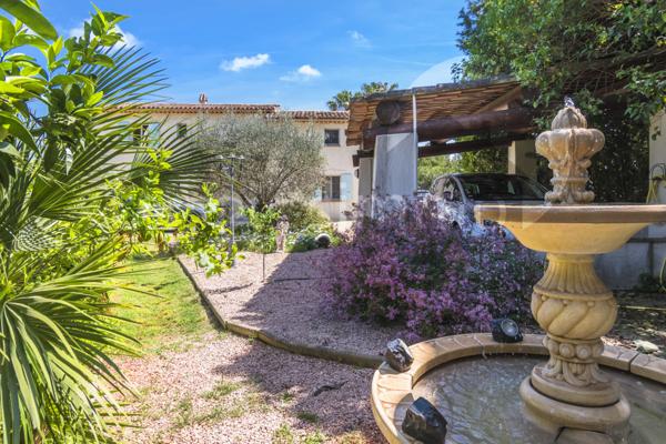 Maison
                                                                                                                                                                                                                                                                                                                        6 pièce(s)                                                                                                                                                                                                          4 chambre(s)                                                                                                                                                                                                          149.63  m²