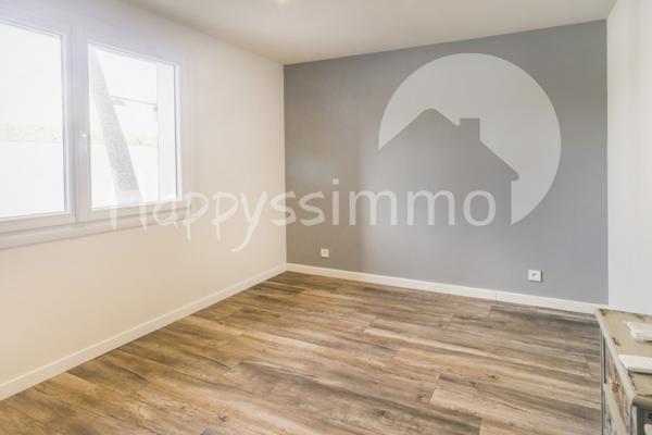 Maison
                                                                                                                                                                                                                                                                                                                        7 pièce(s)                                                                                                                                                                                                          4 chambre(s)                                                                                                                                                                                                          160  m²