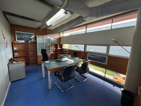 Bureaux à louer avec parking clos et sécurisé - ZFU - 13016 Marseille