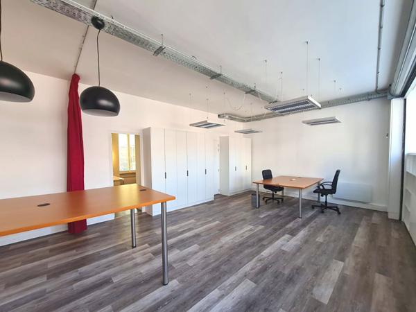 Local professionnel 62 m² - Ivry-sur-Seine