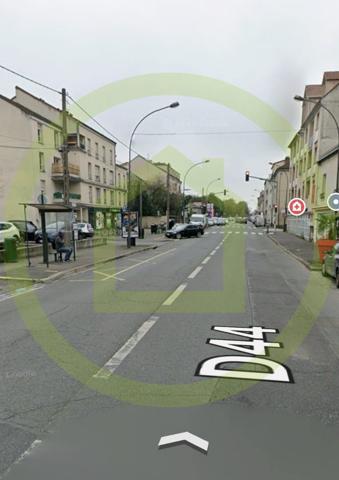 Local commercial à VAUJOURS (93410)