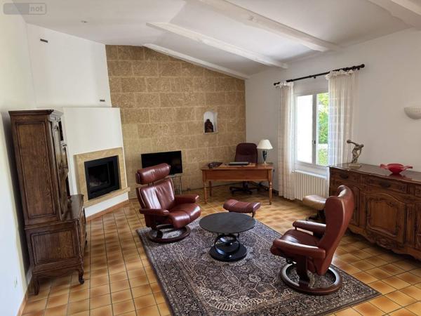 Maison à vendre à Camaret-sur-Aigues dans le Vaucluse (84850), ref : 044/2025/107