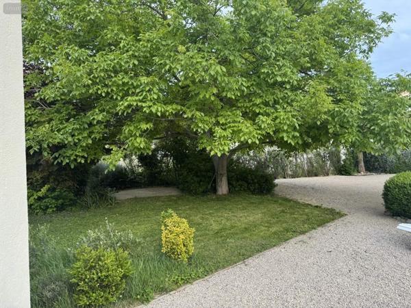 Maison à vendre à Camaret-sur-Aigues dans le Vaucluse (84850), ref : 044/2025/107