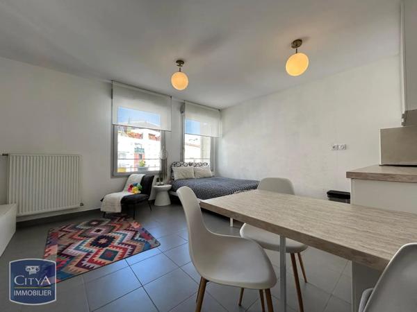 Appartement à louer 1 pièce 28m² Lyon (69007)