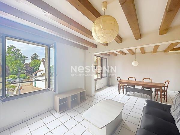 Saint-Fargeau Village - Duplex  2 chambres avec terrasse et place de parking privative - Proches commerces, gare RER D, écoles
