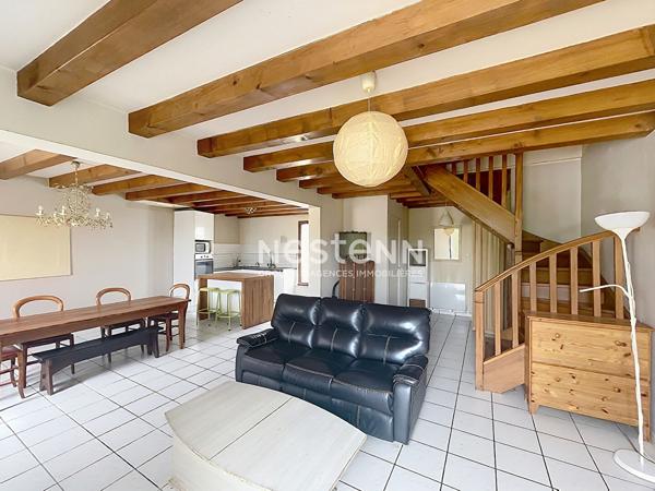 Saint-Fargeau Village - Duplex  2 chambres avec terrasse et place de parking privative - Proches commerces, gare RER D, écoles
