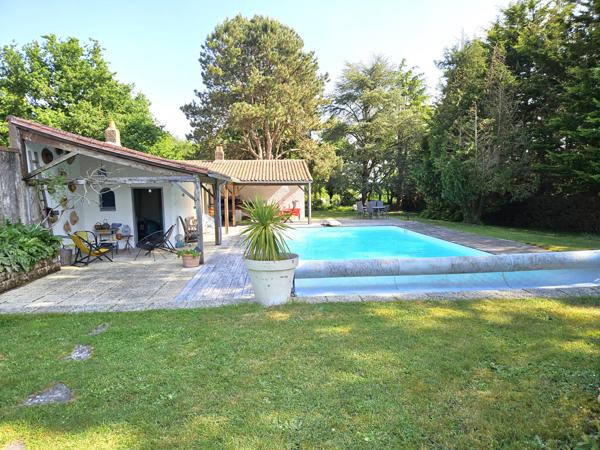 À VENDRE – Champtoceaux – Propriété d’exception dans un écrin de verdure à 600m du bourg