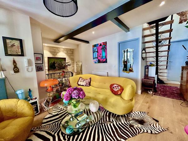 bdx centre,duplex, traversant,calme,lumieux,terrasse