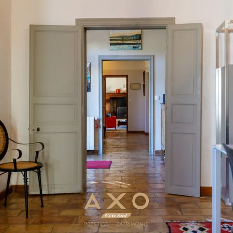 GÉNÉRAC - MAISON DE CARACTÈRE  10 PIÈCES  290 M²  PISCINE - TERRAIN 650 M² CLOS - 1 060 000 