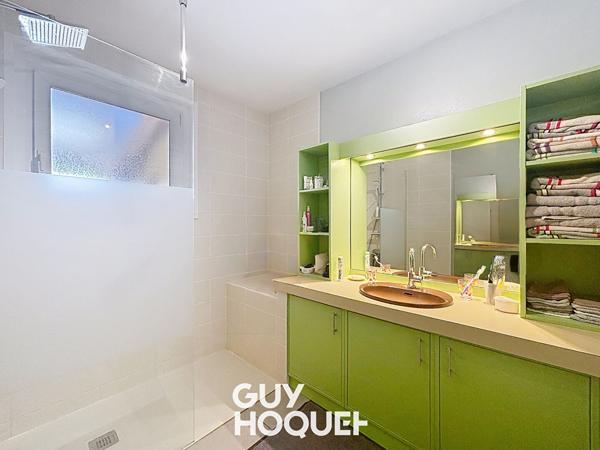Charmante Maison à vendre de 3 Chambres, Possibilité logement indépendant, Dépendances - 71570 LA CHAPELLE DE GUINCHAY