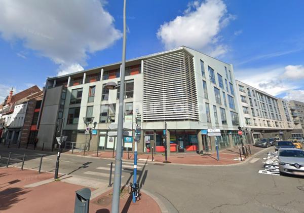 Bureaux à louer à Tourcoing - Immeuble ERP 5, climatisé avec terrasse et jardin privatif