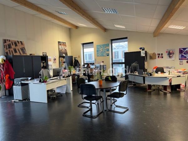 Bureaux à louer à Tourcoing - Immeuble ERP 5, climatisé avec terrasse et jardin privatif