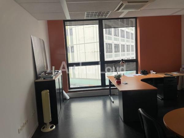 Bureaux à louer à Tourcoing - Immeuble ERP 5, climatisé avec terrasse et jardin privatif
