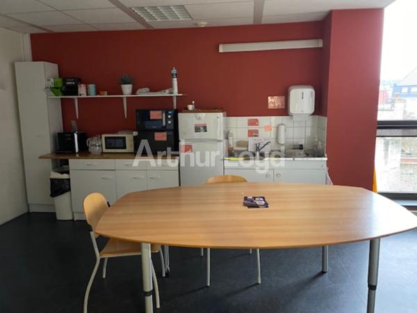 Bureaux à louer à Tourcoing - Immeuble ERP 5, climatisé avec terrasse et jardin privatif