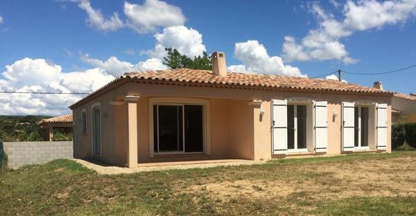 Lorgues (83510) Maison 5 pièces 3 chambres, avec garage dans le village...