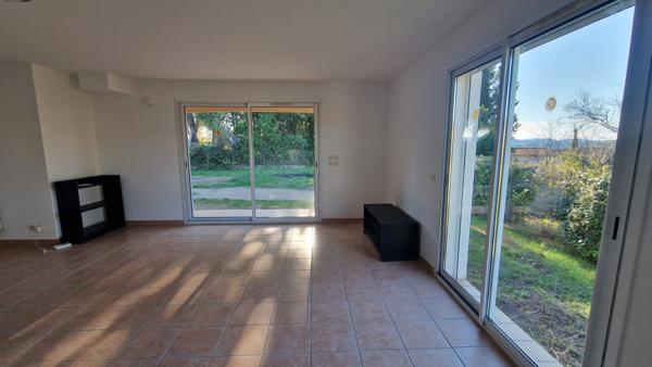 Lorgues (83510) Maison 5 pièces 3 chambres, avec garage dans le village...