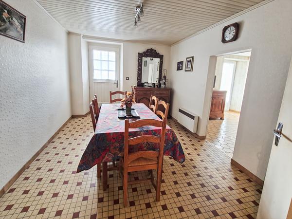 Authentique maison en pierres avec 200 m² de dépendances