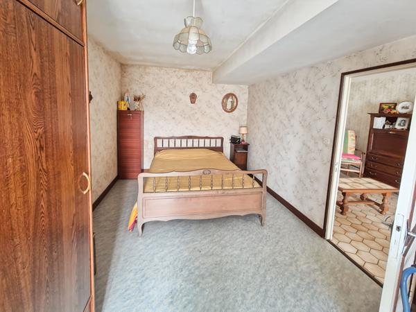 Authentique maison en pierres avec 200 m² de dépendances