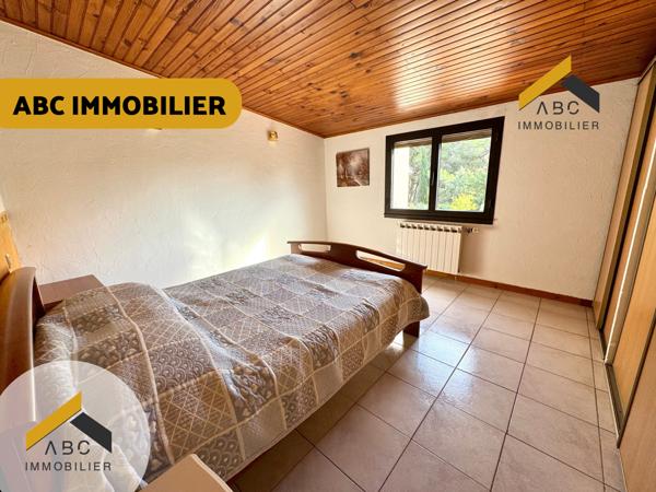 Uchaux (84100) Maison d'architecte de 205M2 en plein calme