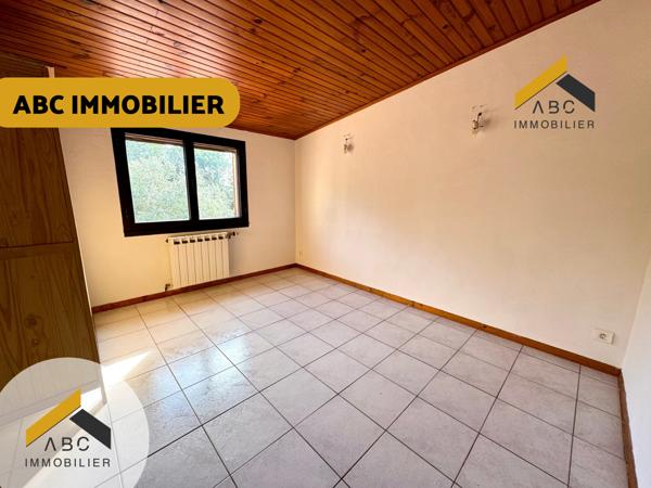 Uchaux (84100) Maison d'architecte de 205M2 en plein calme