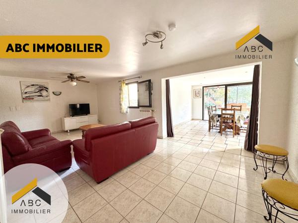 Uchaux (84100) Maison d'architecte de 205M2 en plein calme