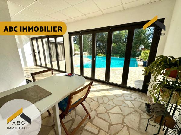 Uchaux (84100) Maison d'architecte de 205M2 en plein calme