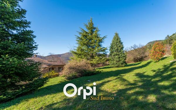 Maison à vendre    6 pièces •  Saint-Étienne-de-Boulogne