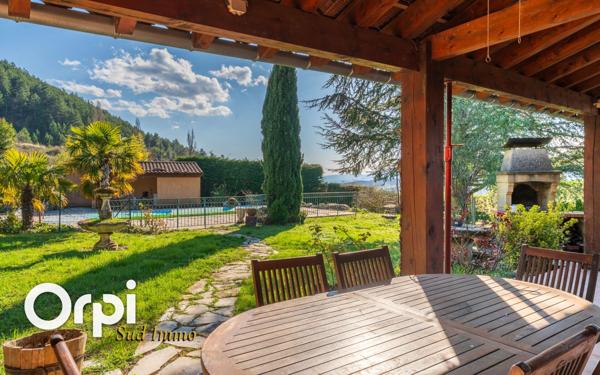 Maison à vendre    6 pièces •  Saint-Étienne-de-Boulogne