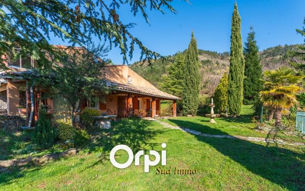 Maison à vendre    6 pièces •  Saint-Étienne-de-Boulogne