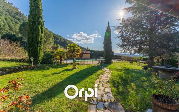 Maison à vendre    6 pièces •  Saint-Étienne-de-Boulogne