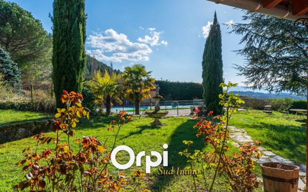 Maison à vendre    6 pièces •  Saint-Étienne-de-Boulogne