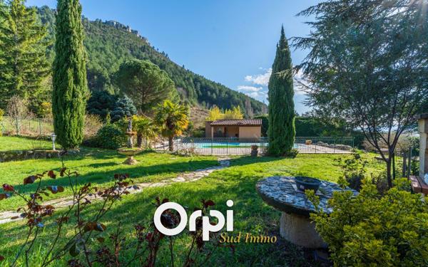 Maison à vendre    6 pièces •  Saint-Étienne-de-Boulogne