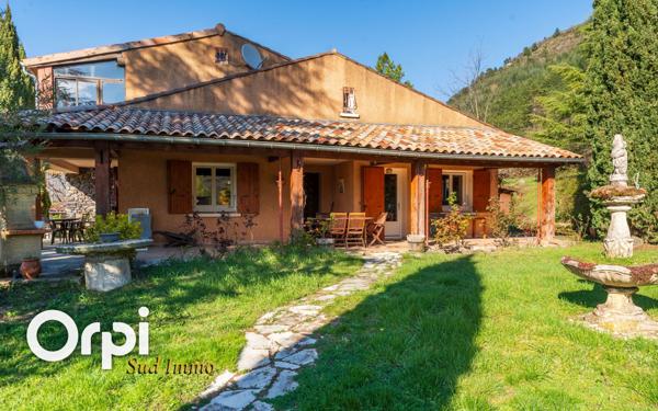 Maison à vendre    6 pièces •  Saint-Étienne-de-Boulogne