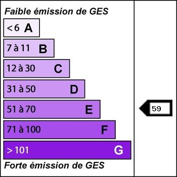 UN STUDIO MEUBLÉ ET SA VÉRANDA, ROUTE DE PONT L’ABBÉ. -