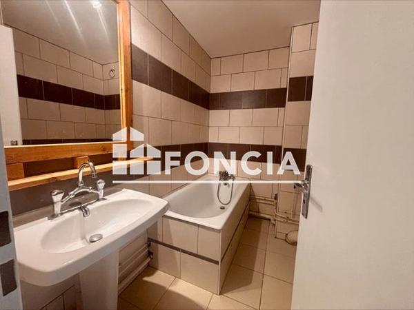 À vendre Studio 28 m² - La Salle-les-alpes 05240