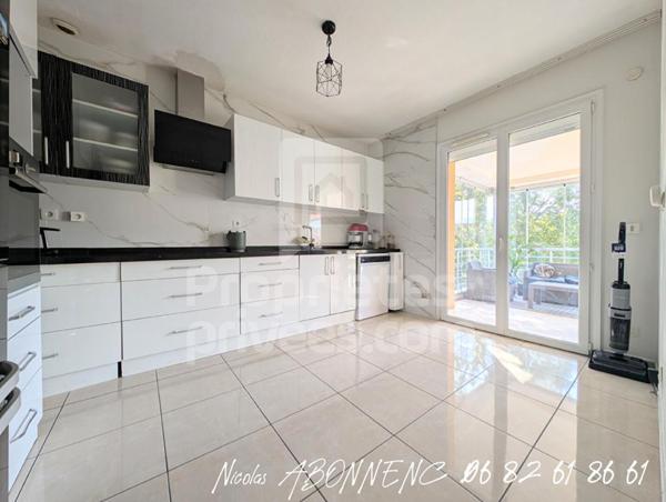 Maison Le Pont De Claix 9 pièce(s) 250 m2
