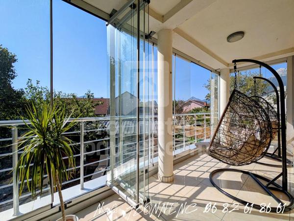 Maison Le Pont De Claix 9 pièce(s) 250 m2