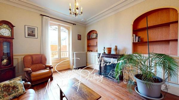 Maison de caractère, 5 chambres, grange et grand jardin clos