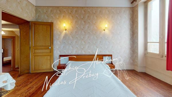 Maison de caractère, 5 chambres, grange et grand jardin clos