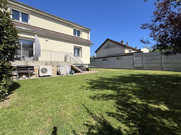 Maison Pontault Combault 7 pièce(s) 131 m2