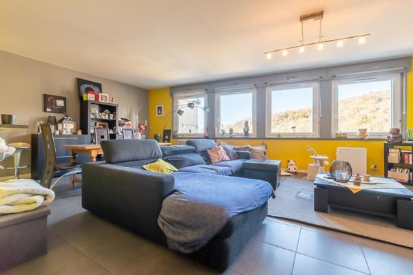 Immeuble alliant habitation et restaurant réputé