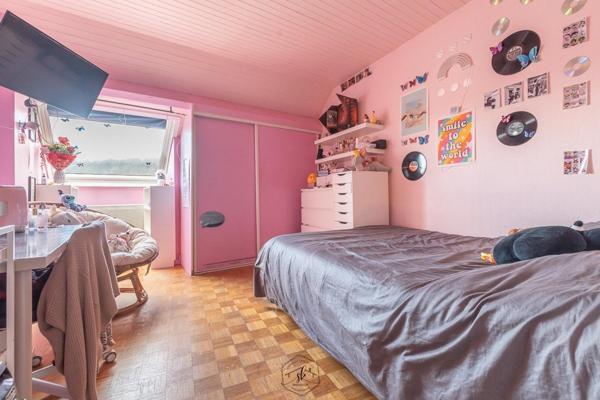 Immeuble alliant habitation et restaurant réputé