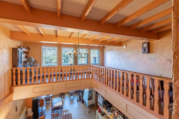 Immeuble alliant habitation et restaurant réputé