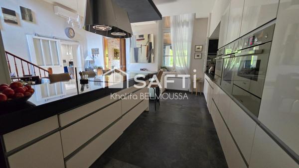 Propriété de caractère de 279 m² avec piscine couverte et espace bien-être