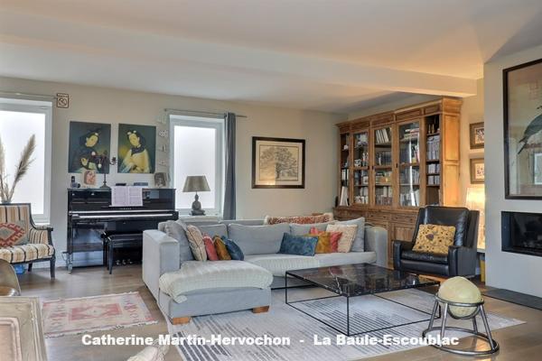 Opportunité - Maison de charme en pierre - 4 chambres et bureau - 166 m² hab/ 176 m2 au sol - Proche commerces