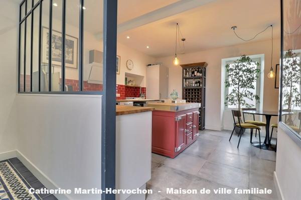 Opportunité - Maison de charme en pierre - 4 chambres et bureau - 166 m² hab/ 176 m2 au sol - Proche commerces