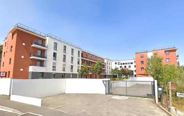 INVESTISSEMENT LOCATIF – ST CYR L’ÉCOLE – Résidence d’affaires Zenitude Versailles St Cyr l’École – 7.20 % de rentabilité