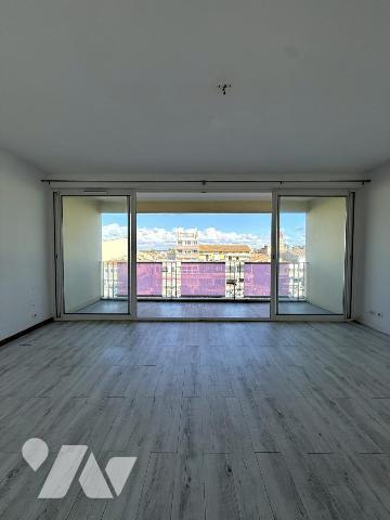 Appartement traversant avec deux terrasses vue canal